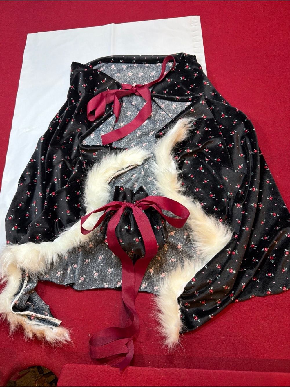 Cloak Black Velour Burgundy Flowers Satin Ribbon Neck Tie Matching Purse Costume